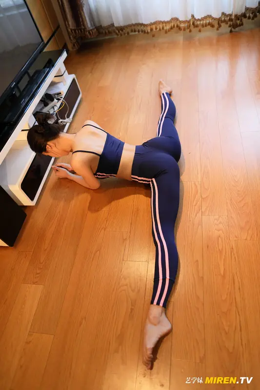 [ROSI写真] 艺学妹系列 2020.01.12 NO.044 - ROSI